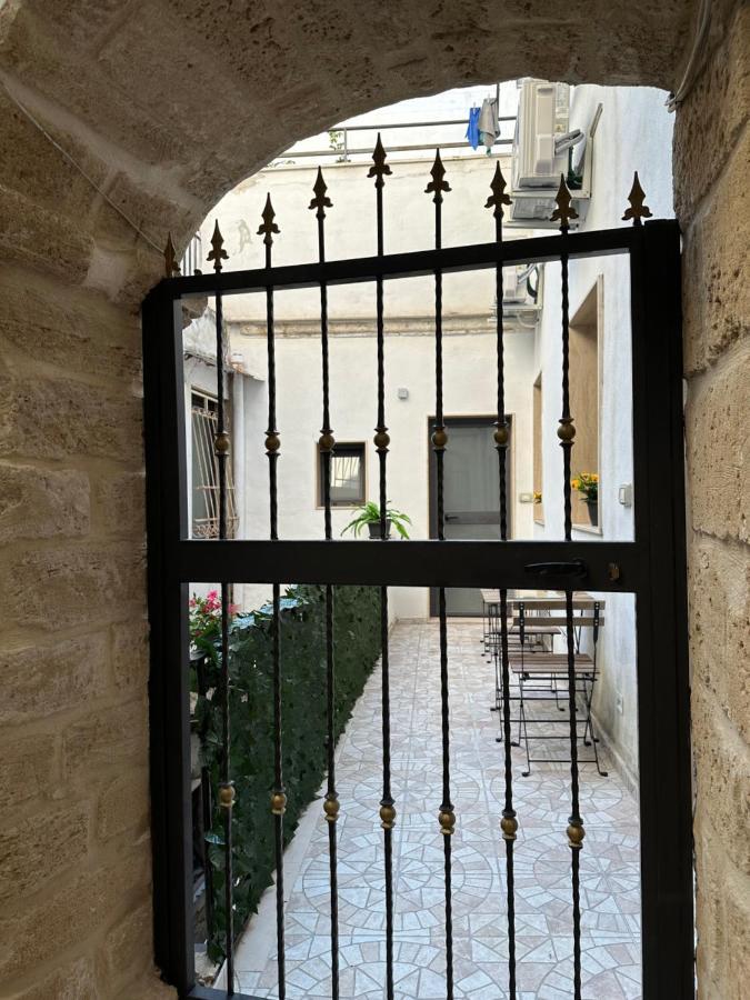 Del Carmine 23 Hotel Bari Luaran gambar